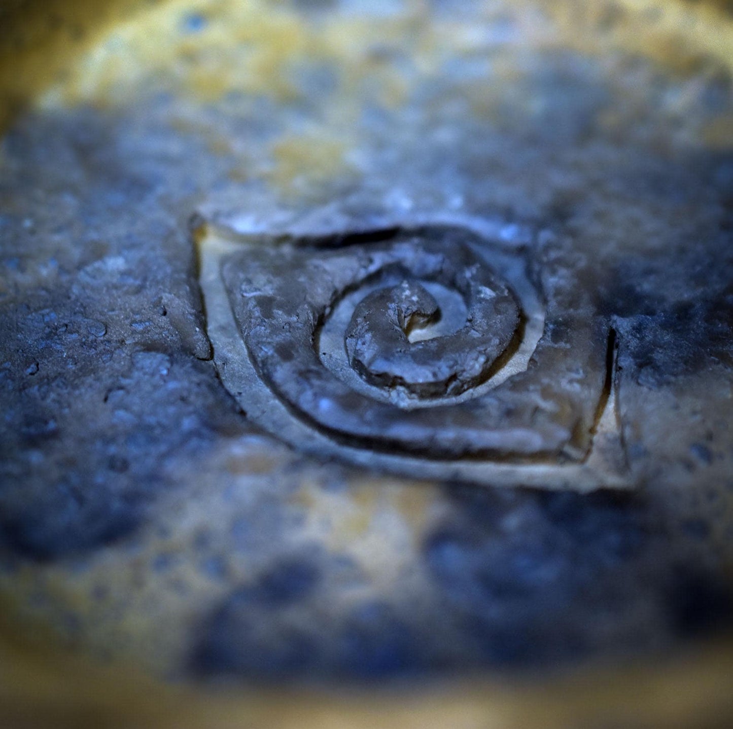 Räucherschale Ton Rauchbrand | Altar Schale für Weihrauch Kräuter | Spirituelles Geschenk Hexen Auge Symbolik Handarbeit 255g RÄG079