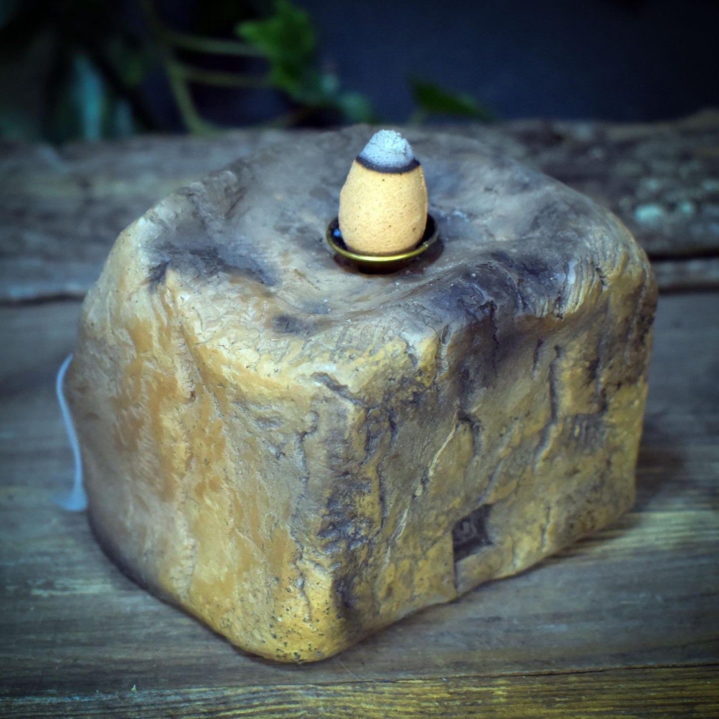Backflow Räucherhalter Höhle Ton | Wasserfall Räucherkegel Altar Deko | Spirituelles Geschenk Rauchbrand Unikat 700g RÄH068