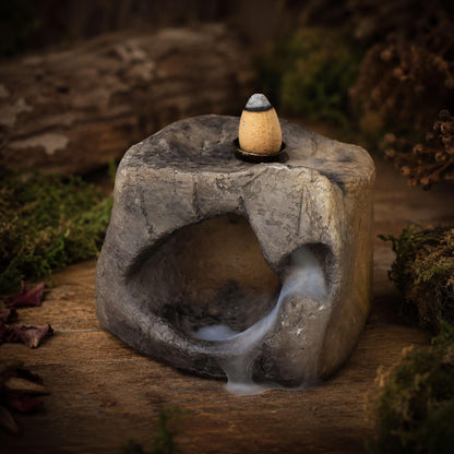 Backflow Räucherhalter Höhle Ton | Wasserfall Räucherkegel Altar Deko | Spirituelles Geschenk Rauchbrand Unikat 700g RÄH068