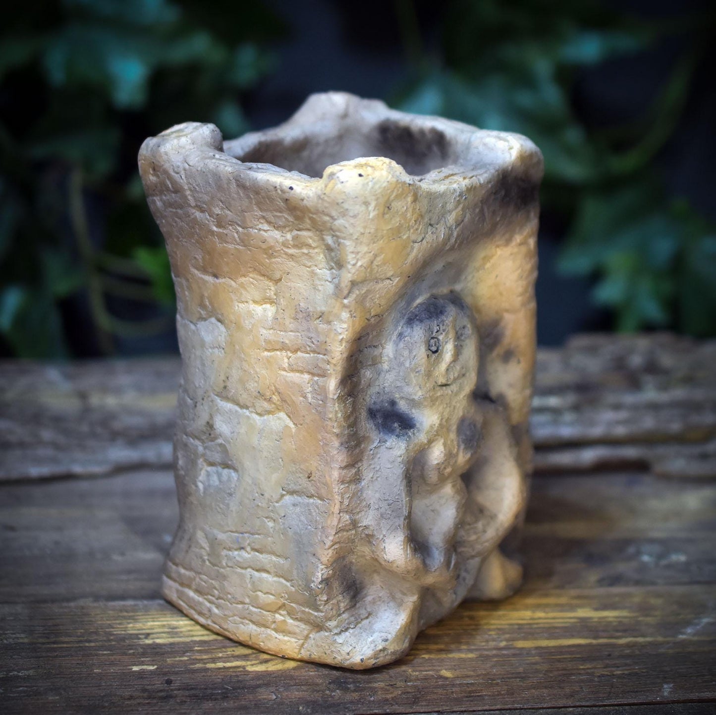Räucherturm Sheela na Gig Ton | Teelichthalter Göttin Rauchbrand | Spirituelles Geschenk Keltische Altar Keramik Unikat 1,7kg RÄG086