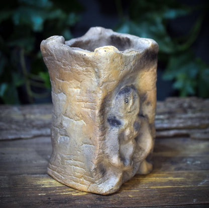 Räucherturm Sheela na Gig Ton | Teelichthalter Göttin Rauchbrand | Spirituelles Geschenk Keltische Altar Keramik Unikat 1,7kg RÄG086