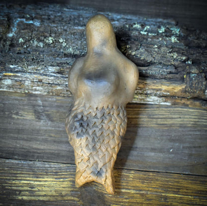 Taschengöttinnen aus Rauchbrandton – archaische Begleiterinnen für Schutz & innere Verbindung - TGS001