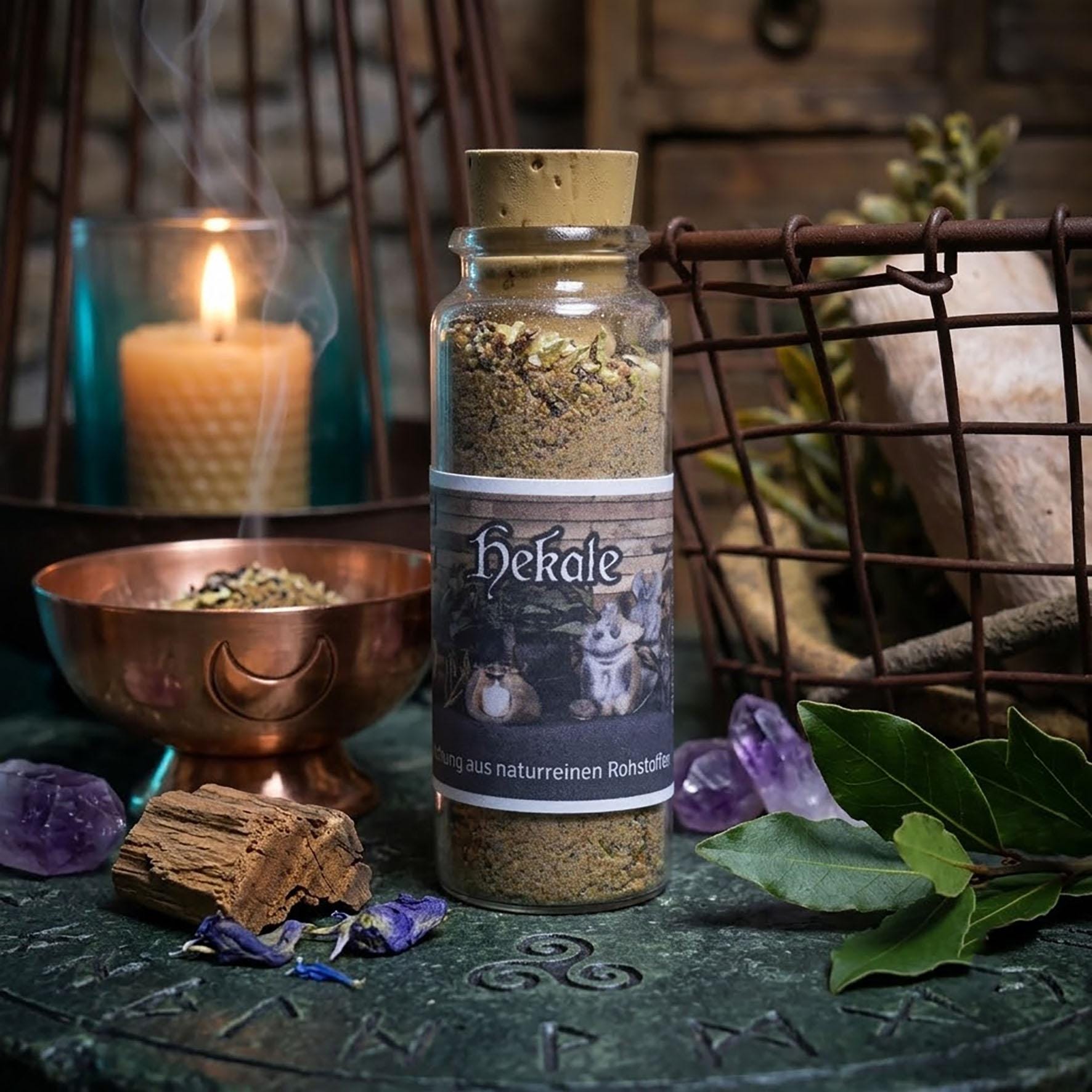Hekate – Deine Räuchermischung für die Schwellen der Nacht - 30ml Glas mit Korken – Ideal für Rituale und Meditation