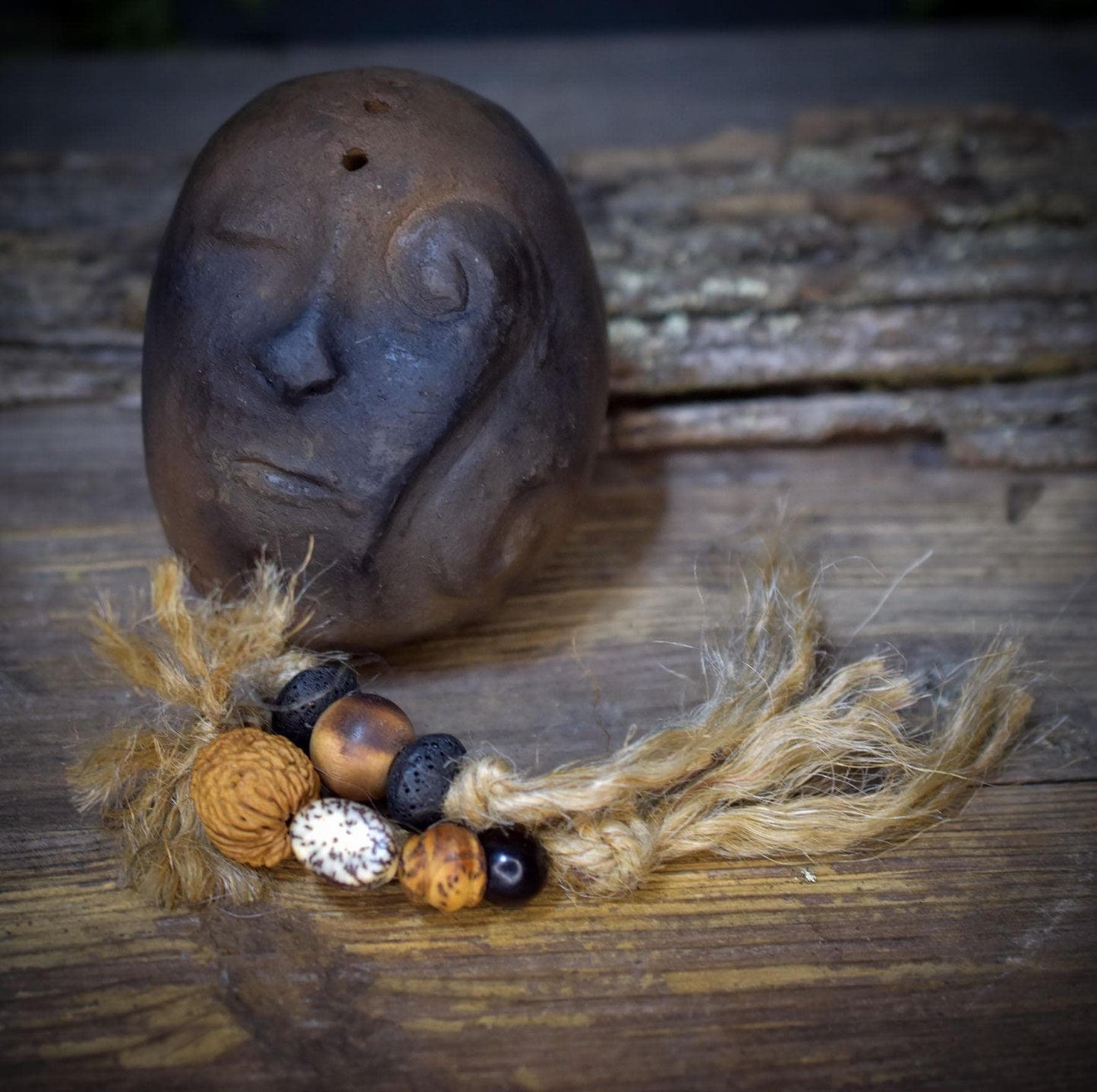 Archaische Handrasseln aus Ton – Wähle deine persönliche Ritualrassel - SRA083