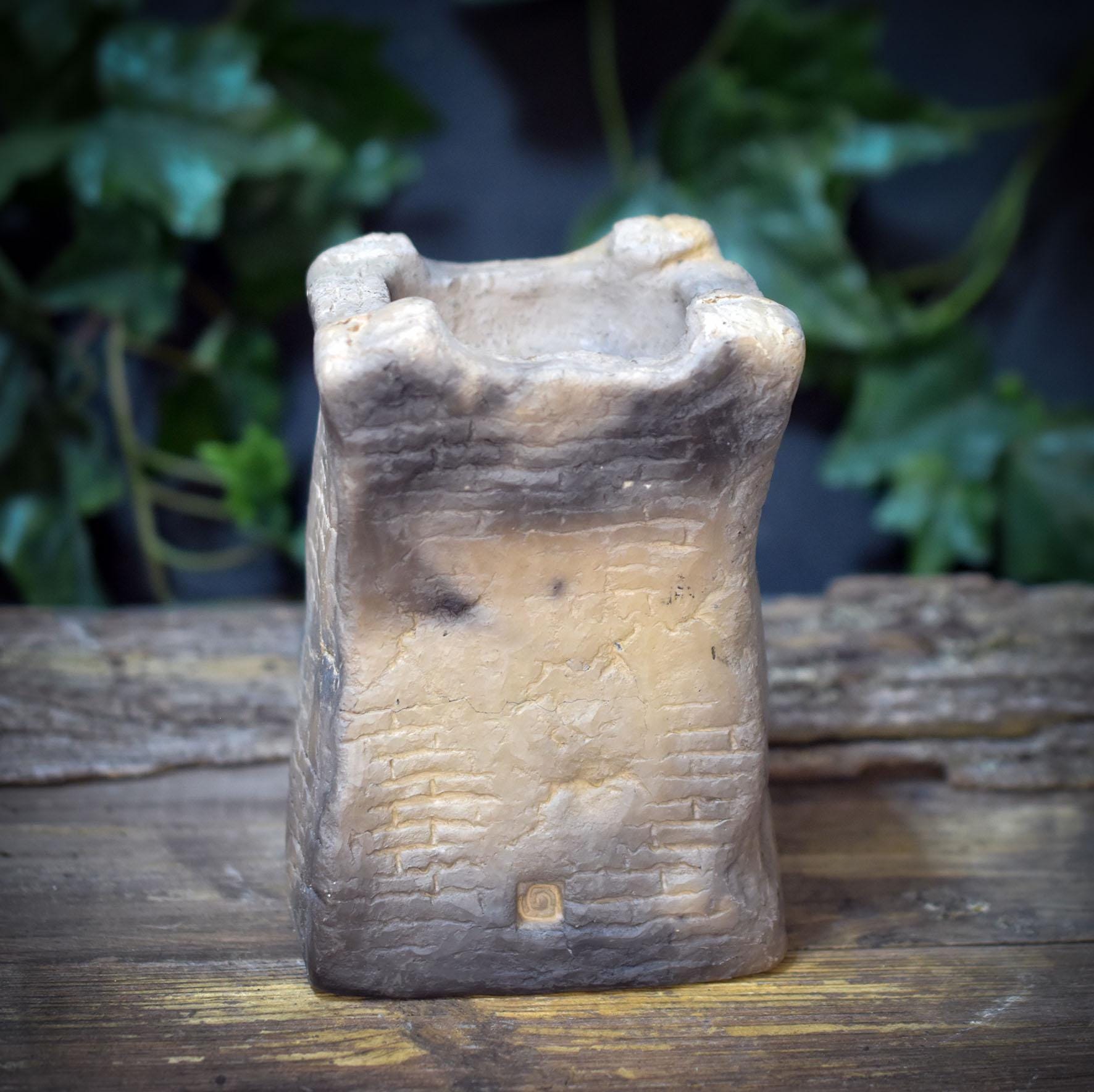 Räucherturm Sheela na Gig Ton | Teelichthalter Göttin Rauchbrand | Spirituelles Geschenk Keltische Altar Keramik Unikat 1,7kg RÄG086