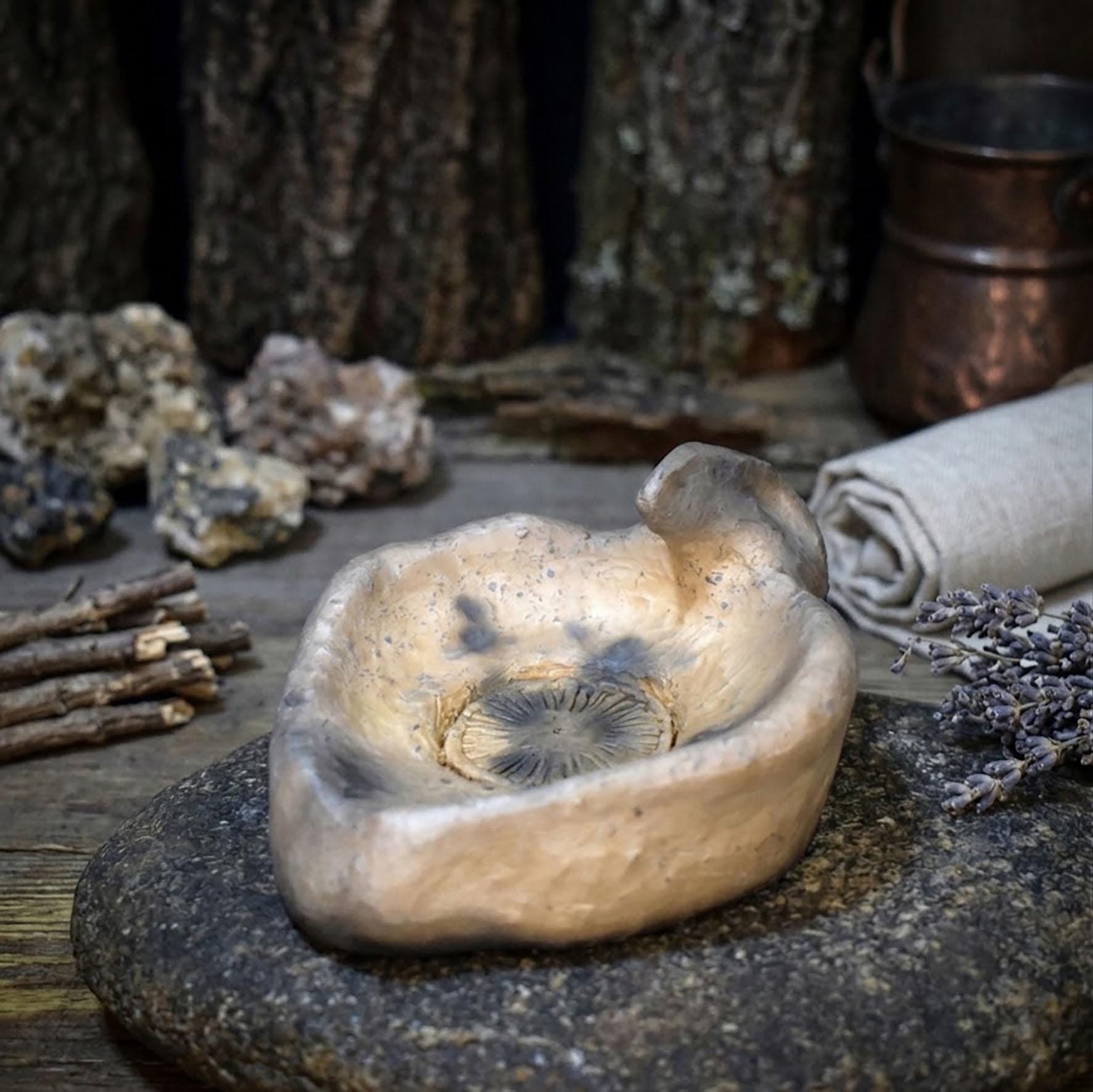 Räucherschale Ton Rauchbrand | Adler Opferschale Altar Deko | Spirituelles Geschenk Krafttier Keramik Ritual Unikat 215g RÄG090