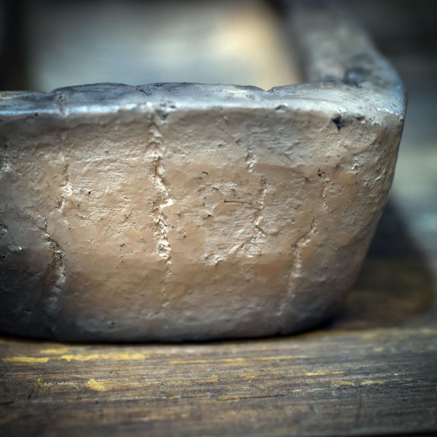 Räucherschale Keramik handgeformt | Archaische Schale mit Erdsymbol | Rauchritual Gefäß Altar Unikat RÄG092