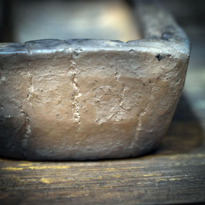 Räucherschale Keramik handgeformt | Archaische Schale mit Erdsymbol | Rauchritual Gefäß Altar Unikat RÄG092