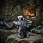 Tanzender Wolf – Archaische Skulptur aus traditioneller Rauchbrandkunst