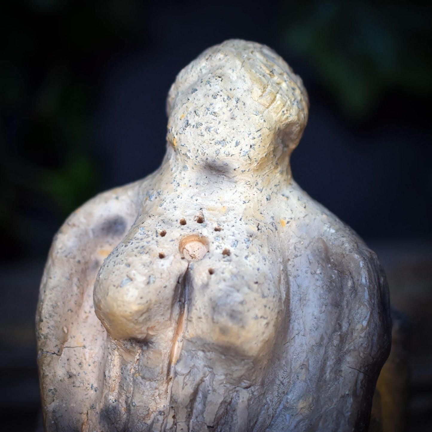 Göttin Holda Skulptur Keramik | Frau Holle Figur Altar | Wandlung Baum zur Göttin mit Holunderblüte & Treppe Unterwelt 2kg SKU301