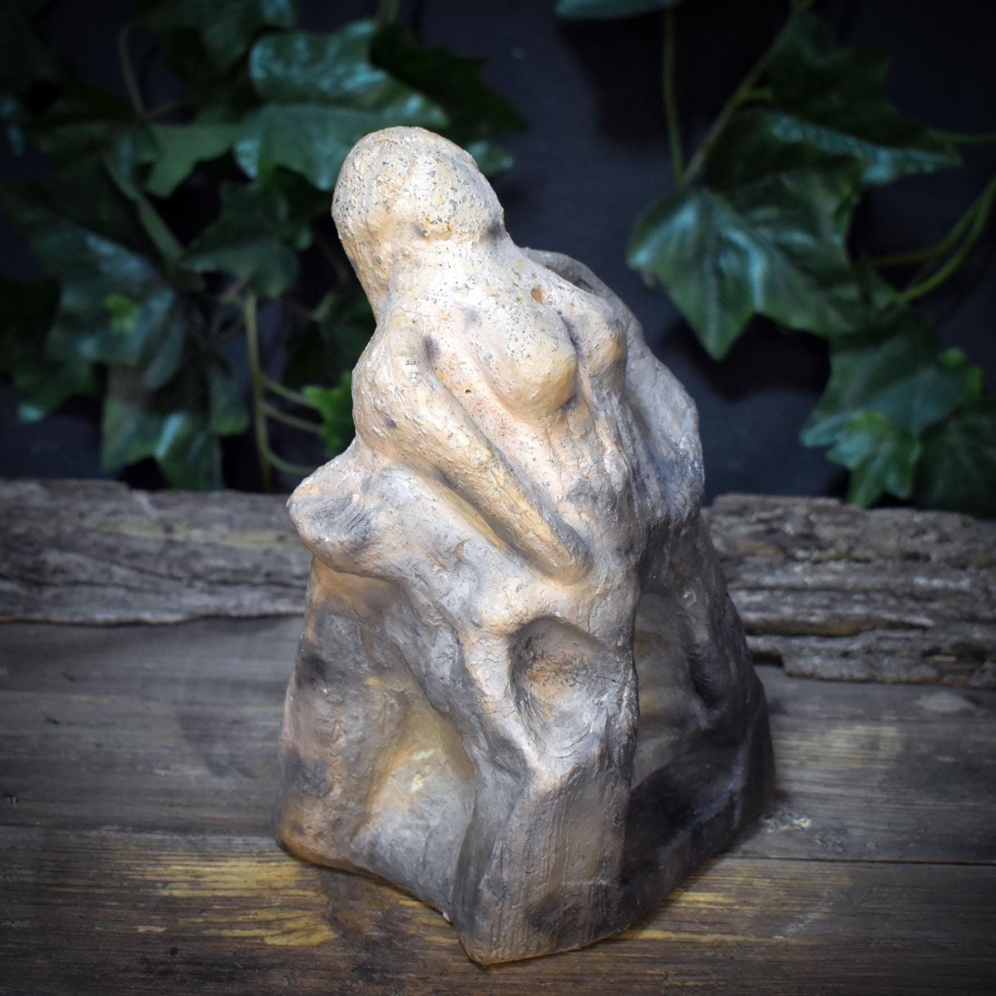 Göttin Holda Skulptur Keramik | Frau Holle Figur Altar | Wandlung Baum zur Göttin mit Holunderblüte & Treppe Unterwelt 2kg SKU301
