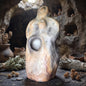 Mondgöttin Skulptur aus Rauchbrandton – archaische Göttinnenfigur für Zyklen & Intuition