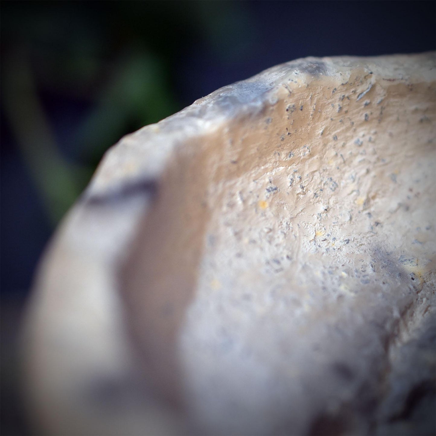 Räucherkelch aus Ton – Archaische Räucherschale mit Ammonit Relief – Spirituelles Gefäß für Harze & Kräuter, Rauchbrand Keramik 1,1kg RÄG095