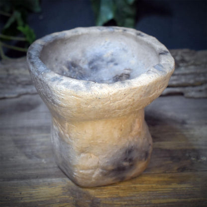 Räucherkelch aus Ton – Archaische Räucherschale mit Ammonit Relief – Spirituelles Gefäß für Harze & Kräuter, Rauchbrand Keramik 1,1kg RÄG095
