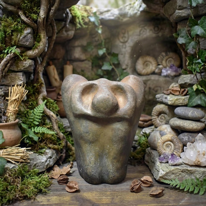 Handgefertigte herzförmige Tonskulptur - Ausdruck von Trauer und Verzweiflung - Art.Nr.: SKU015