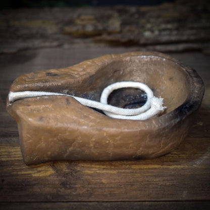 Rustikale handgefertigte Öllampe mit Docht, aus Ton, Antikes Design, Ritual Licht für Altar & Meditation, Naturverbundene Keramik AÖL001