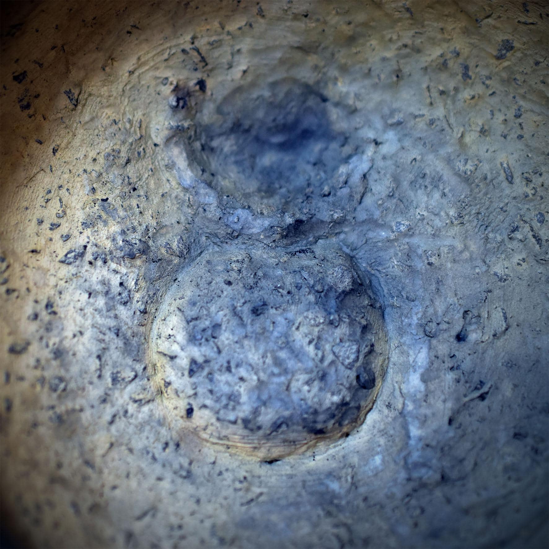 Räucherschale Keramik archaisch | Räuchergefäß mit weiblicher oder männlicher Symbolik | Altar Schale für Rituale Räucherwerk 10cm RÄG097