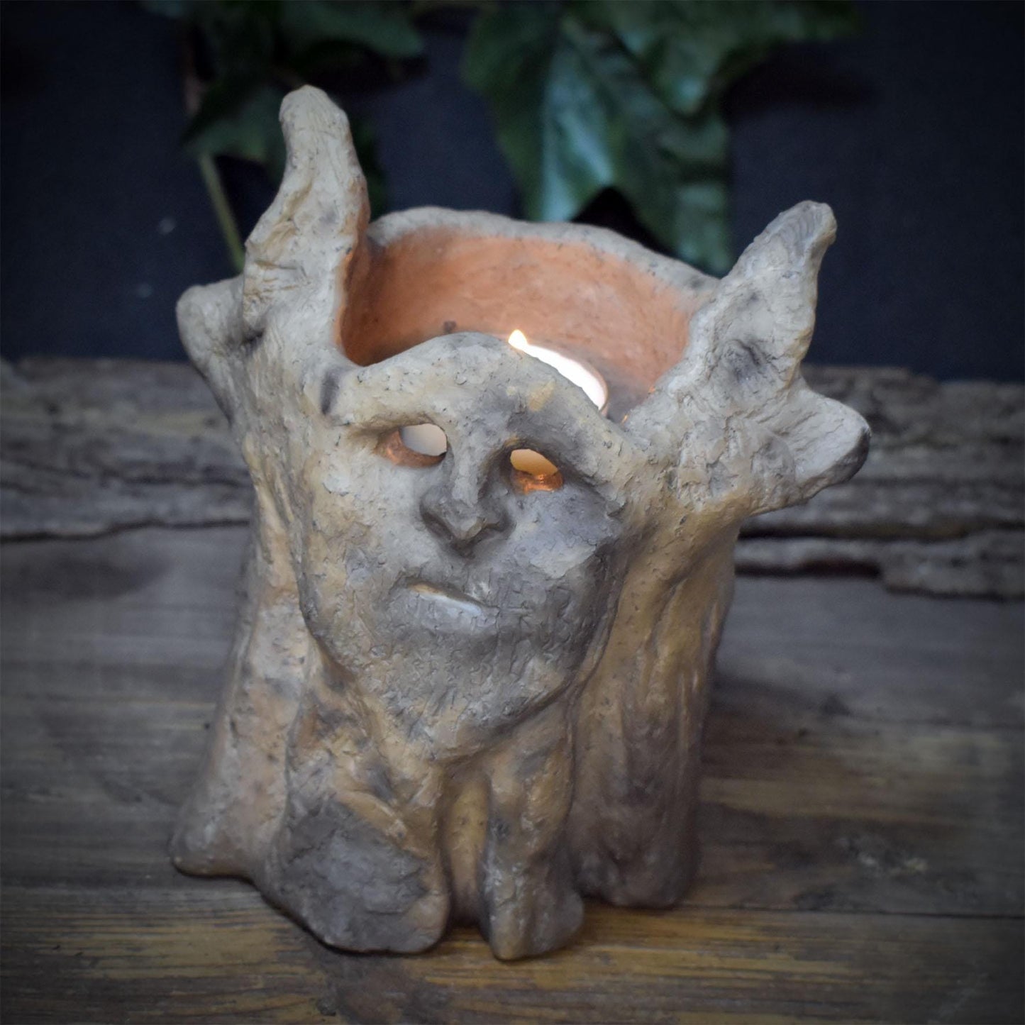 Cernunnos Teelichthalter Keramik | Gehörnter Gott Räucherschale Windlicht | Keltischer Waldgott Altar Deko Ritual 15cm 1,1kg RÄG099