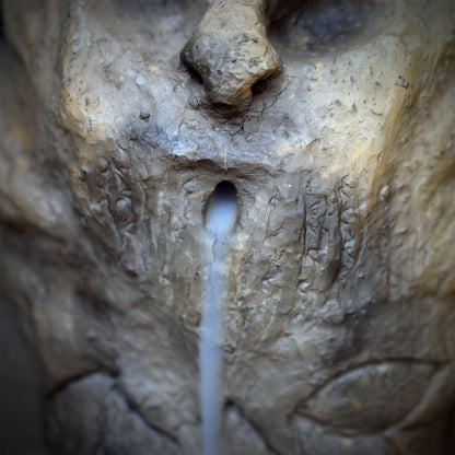 Cernunnos Rückfluss Räucherkegelhalter Keramik | Rauchwasserfall Gehörnter Gott | Keltischer Waldgott Altar Deko Ritual 950g RÄH075