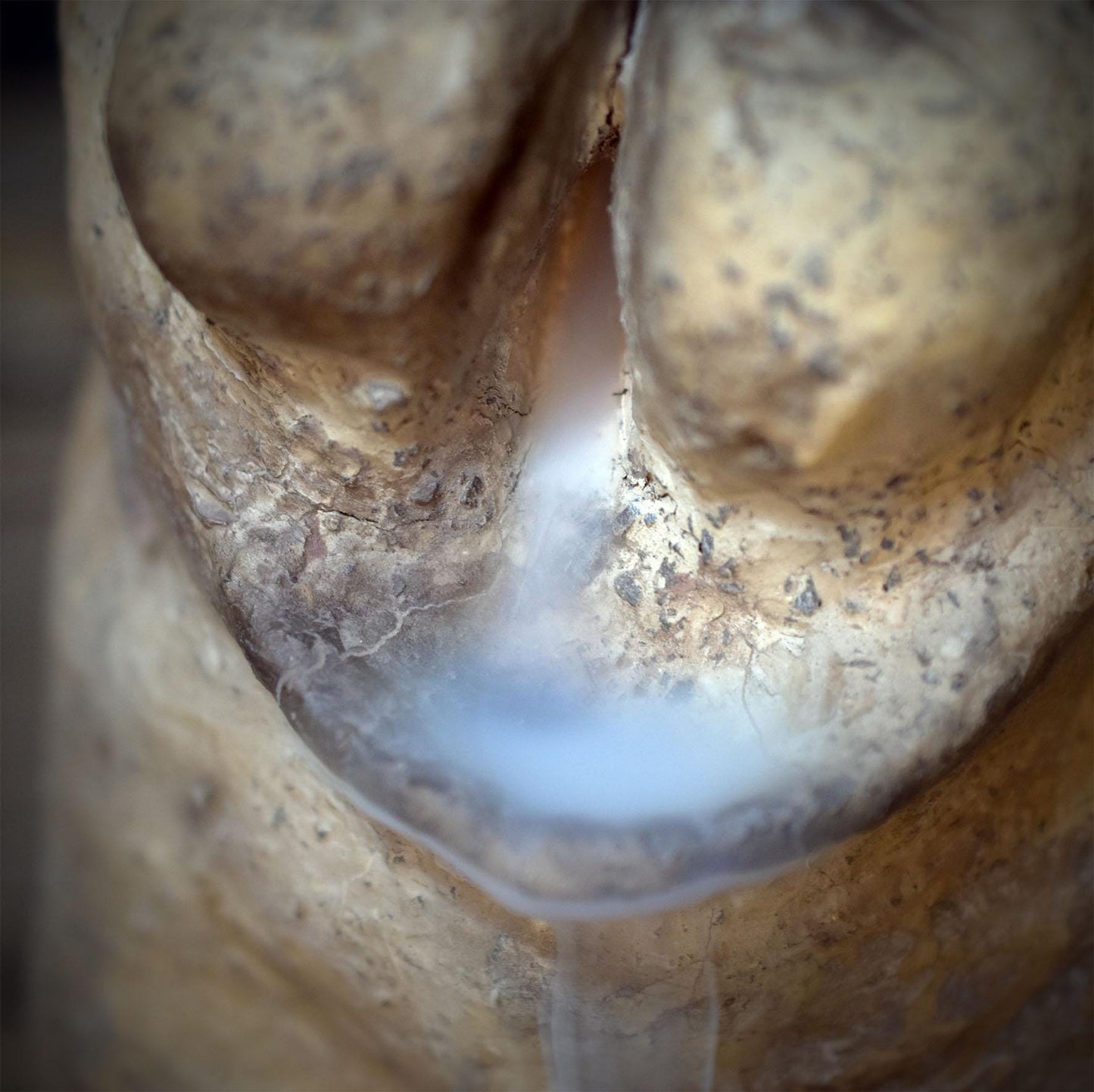 Göttin Rückfluss Räucherkegelhalter Keramik | Rauchwasserfall Venus Figur 2-teilig | Archaische Altar Deko Ritual Skulptur 1,3kg RÄH077