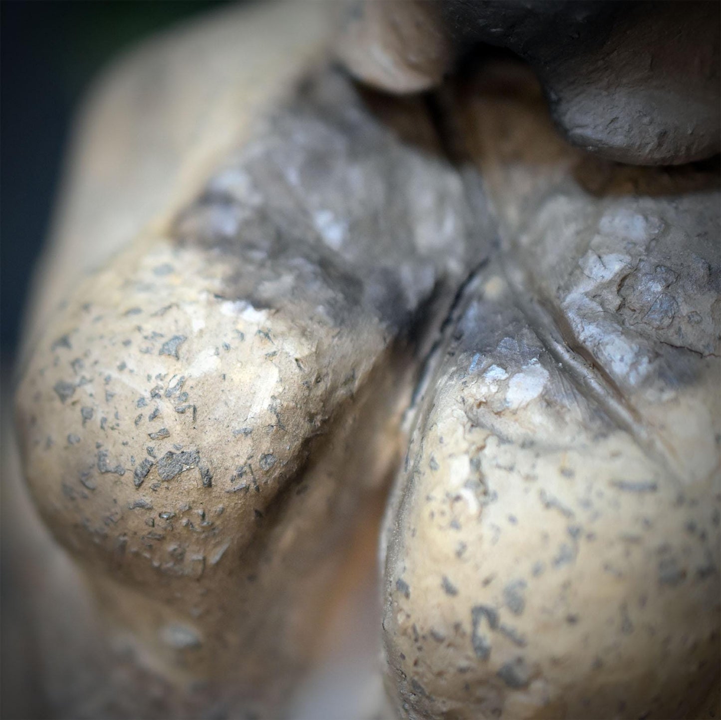Göttin Rückfluss Räucherkegelhalter Keramik | Rauchwasserfall Venus Figur 2-teilig | Archaische Altar Deko Ritual Skulptur 1,3kg RÄH077