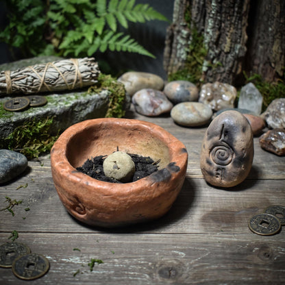 Ostara Set – Archaisches Ritualobjekt aus traditionell gebranntem Ton für Neubeginn