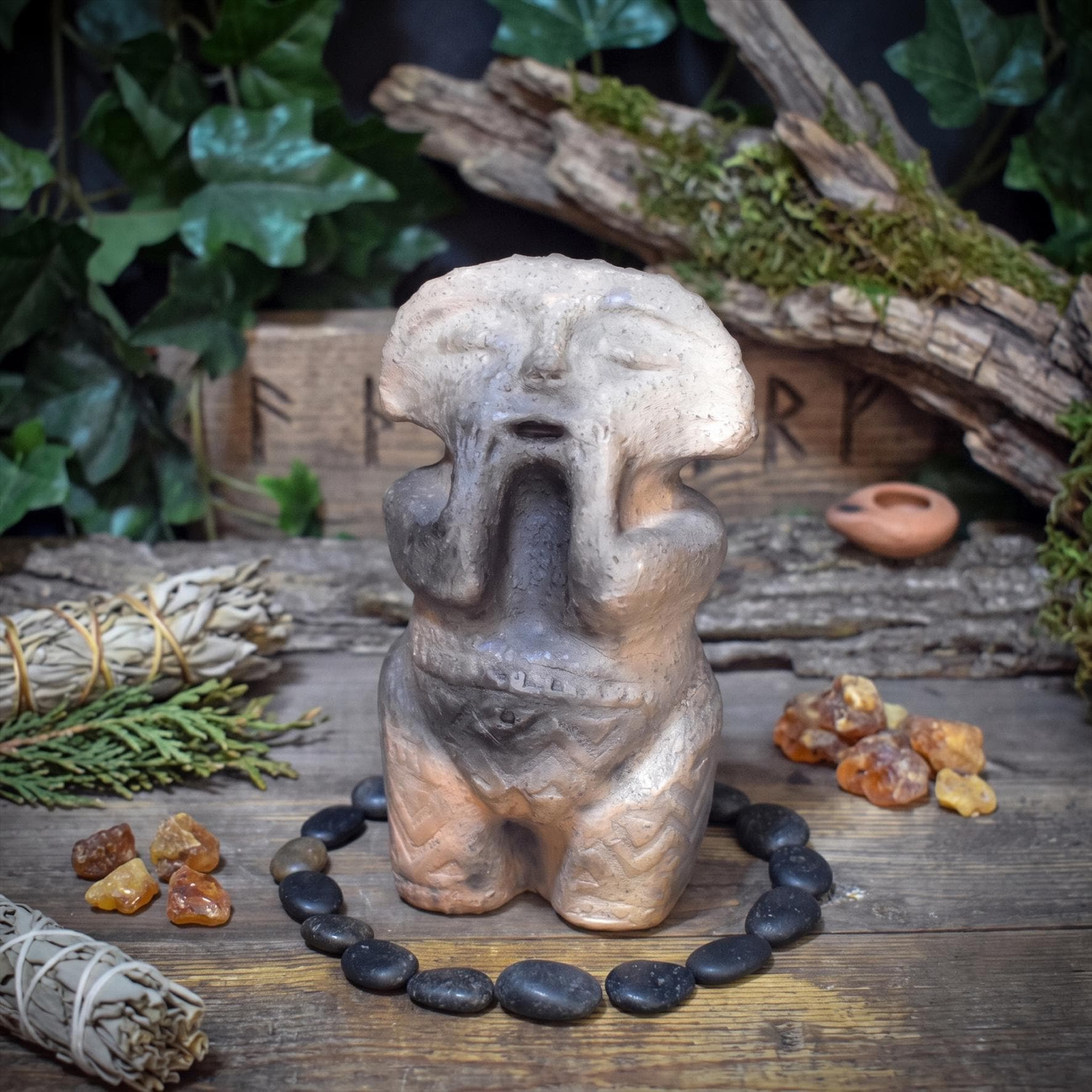 Taíno Skulptur aus Ton – Spirituelle Altarfigur & Schamanisches Kraftobjekt, Taíno Kultur Inspiration, 920g SKU308