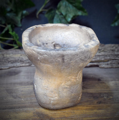 Räucherkelch aus Ton – Archaische Räucherschale mit Ammonit Relief – Spirituelles Gefäß für Harze & Kräuter, Rauchbrand Keramik 1,1kg RÄG095