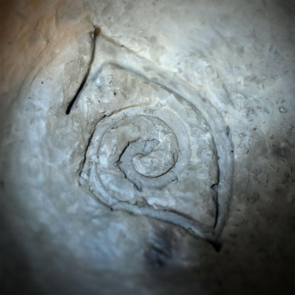 Räucherschale Allsehendes Auge Keramik | Archaisches Räuchergefäß klein mit Drittes Auge Symbol | Altar Schale für Rituale 425g RÄG098