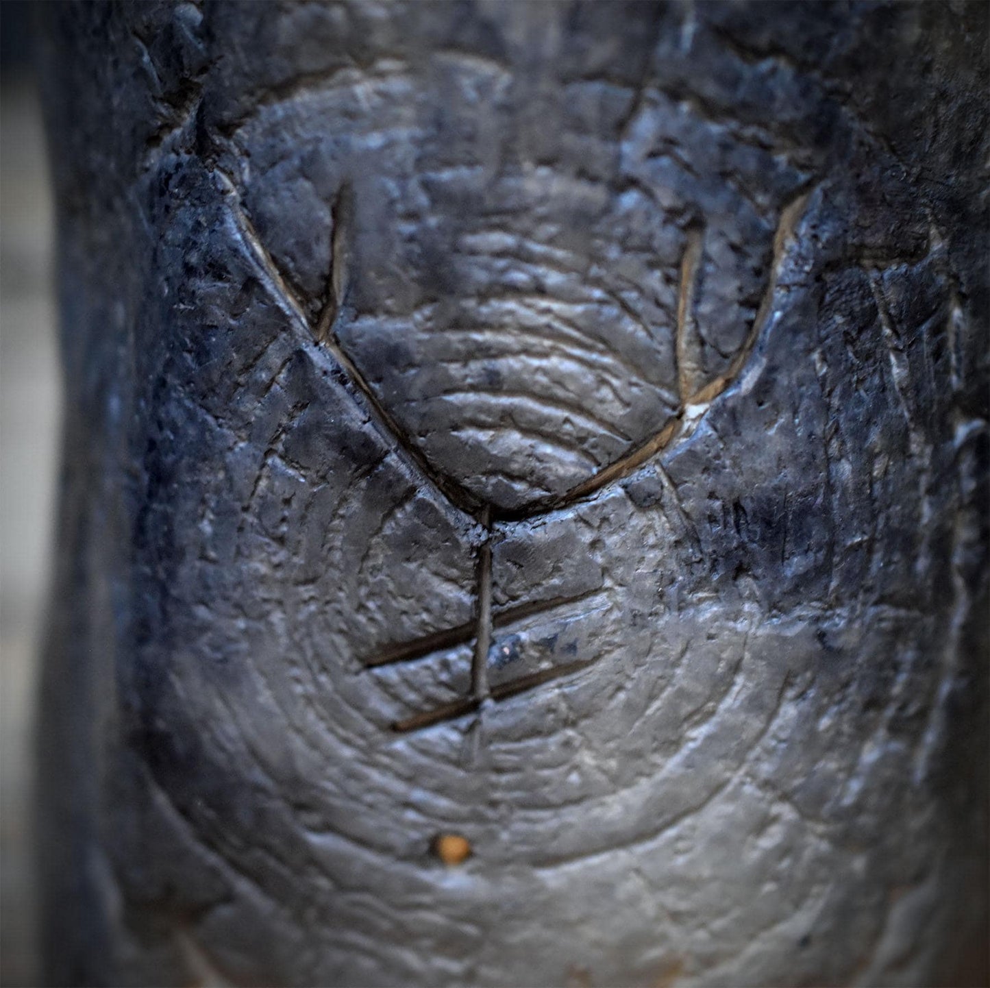Cernunnos Skulptur Keramik, Horned God Altar Figur, Kelten Gott Holzgeweih, Rauchbrand 2,4kg, 28x14cm SKU314