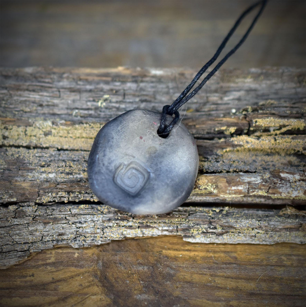 Shiva Auge Amulett Kette Keramik | Schutzsymbol Anhänger Spirale Turbanschnecke | Schamanischer Schmuck Natur Handgemacht 3cm AMU095