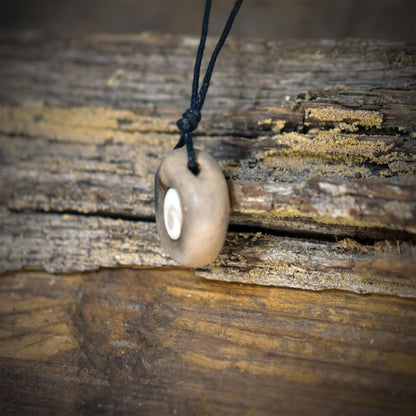 Shiva Auge Amulett Kette Keramik | Schutzsymbol Anhänger Spirale Turbanschnecke | Schamanischer Schmuck Zart Handgemacht 2cm AMU094