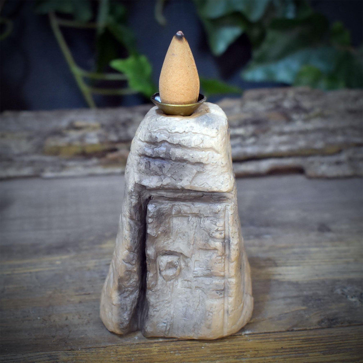 Rückfluss Räucherkegelhalter Turm Keramik | Schwellentür Rauchwasserfall Portal | Spirituelle Altar Deko Ritual Handgemacht 9cm 270g RÄH083