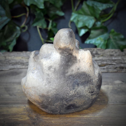 Frau Holle Holda Skulptur Keramik | Göttin mit Tor zur Unterwelt Altar Figur | Schamanische Rauhnächte Deko Portal 16cm 1,85kg SKU323