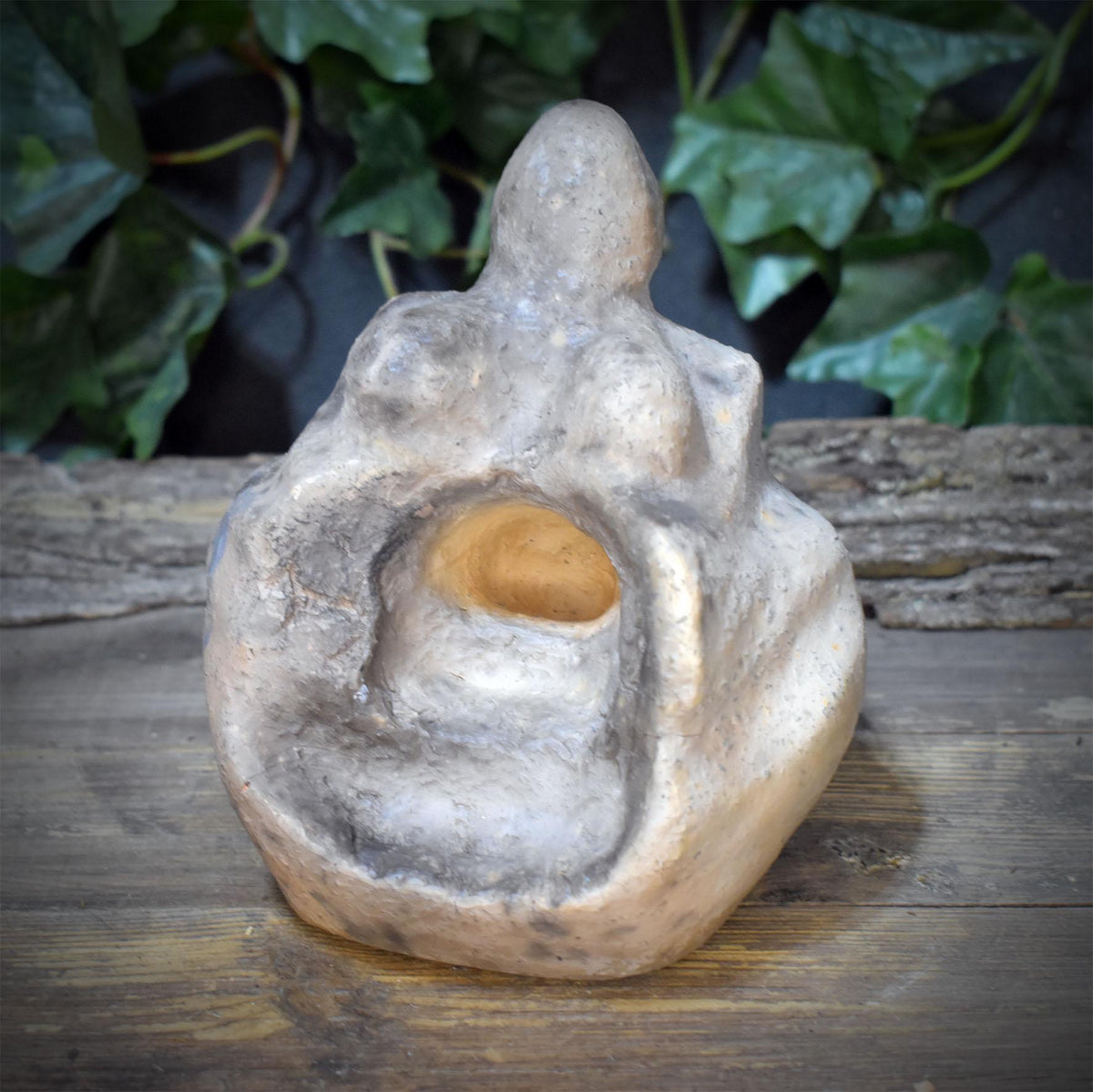 Frau Holle Holda Skulptur Keramik | Göttin mit Tor zur Unterwelt Altar Figur | Schamanische Rauhnächte Deko Portal 16cm 1,85kg SKU323