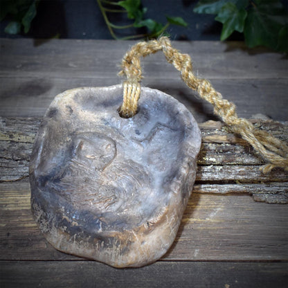 Wanddeko Krafttier Fuchs Rune Eihwaz Keramik Wandbehang Ton Tafel Wandel Übergang Altar Schutz Talisman Ritual Unikat HEX046