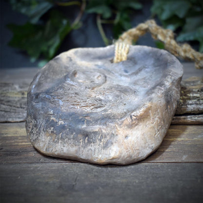 Wanddeko Krafttier Fuchs Rune Eihwaz Keramik Wandbehang Ton Tafel Wandel Übergang Altar Schutz Talisman Ritual Unikat HEX046