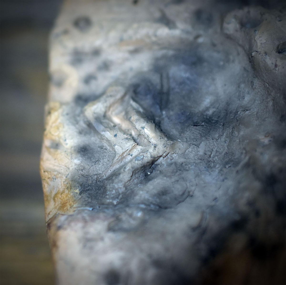 Krafttier Hirsch Wanddeko Rune Jera Keramik Wandbehang Altar Deko Naturspiritualität Schutzamulett HEX052