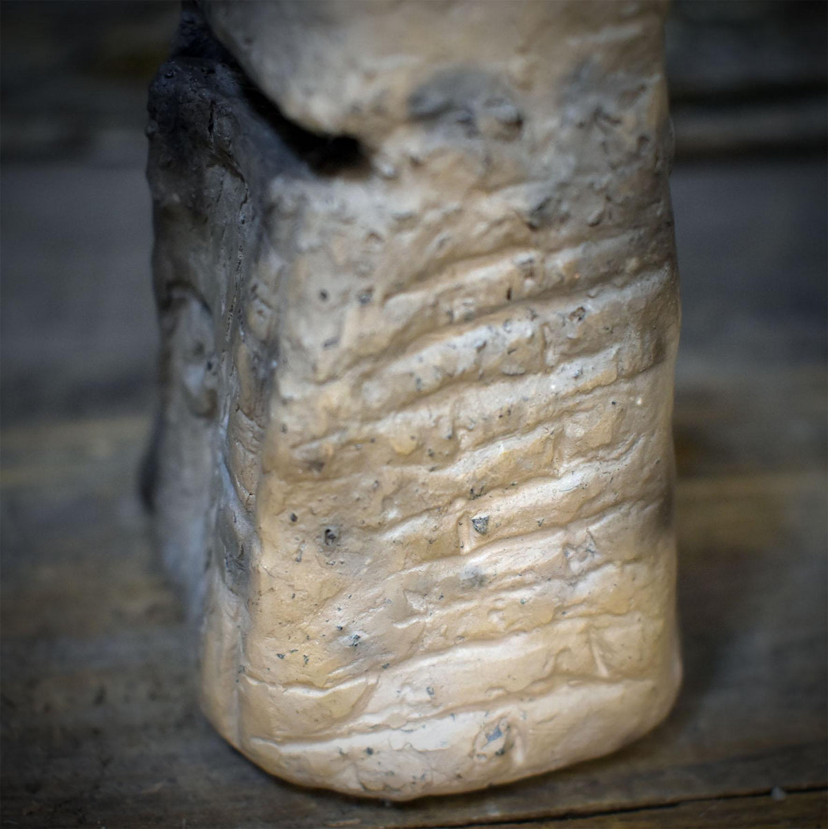 Rückfluss Räucherkegelhalter Turm Keramik | Schwellentür Rauchwasserfall Portal | Spirituelle Altar Deko Ritual Handgemacht 9cm 270g RÄH083
