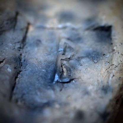 Wanddeko Krafttier Schlange Rune Berkana Keramik Wandbehang Ton Amulett Heilung Erneuerung Altar Deko Ritual Unikat HEX045