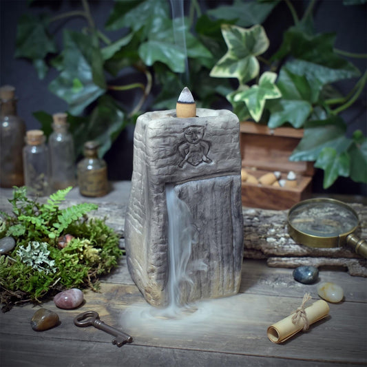 Rückfluss Räucherkegelhalter Turm Sheela na Gig Keramik Räuchergefäß Rauchwasserfall Backflow Altar Ritual Ton Unikat RÄH084