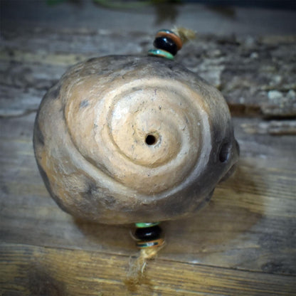 Archaische Ahnenrassel Keramik Handrassel Schamanische Ritualrassel Altar Meditationsrassel Designwahl ARA001