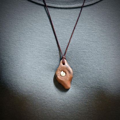 Fossil Amulett Keramik Kette Schnecke Talisman Glücksbringer Lederband Schamanischer Schmuck Schutzstein AMU105