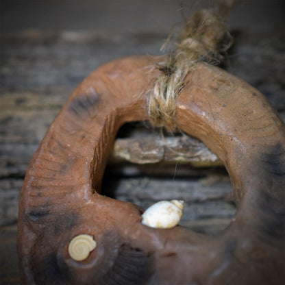 Wanddeko Fossilien Shiva Auge Keramik Wandbehang Hühnergott Schutzamulett Altar Naturdeko Unikat HEX054