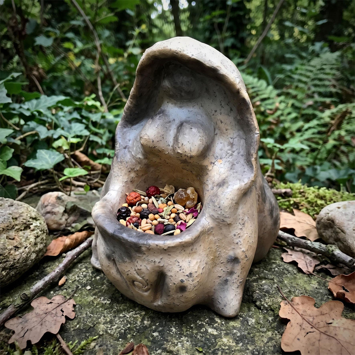 Cerridwen Skulptur Opferschale aus Keramik, keltische Göttin Kessel Figur für Altar und Rituale, Unikat SKU331