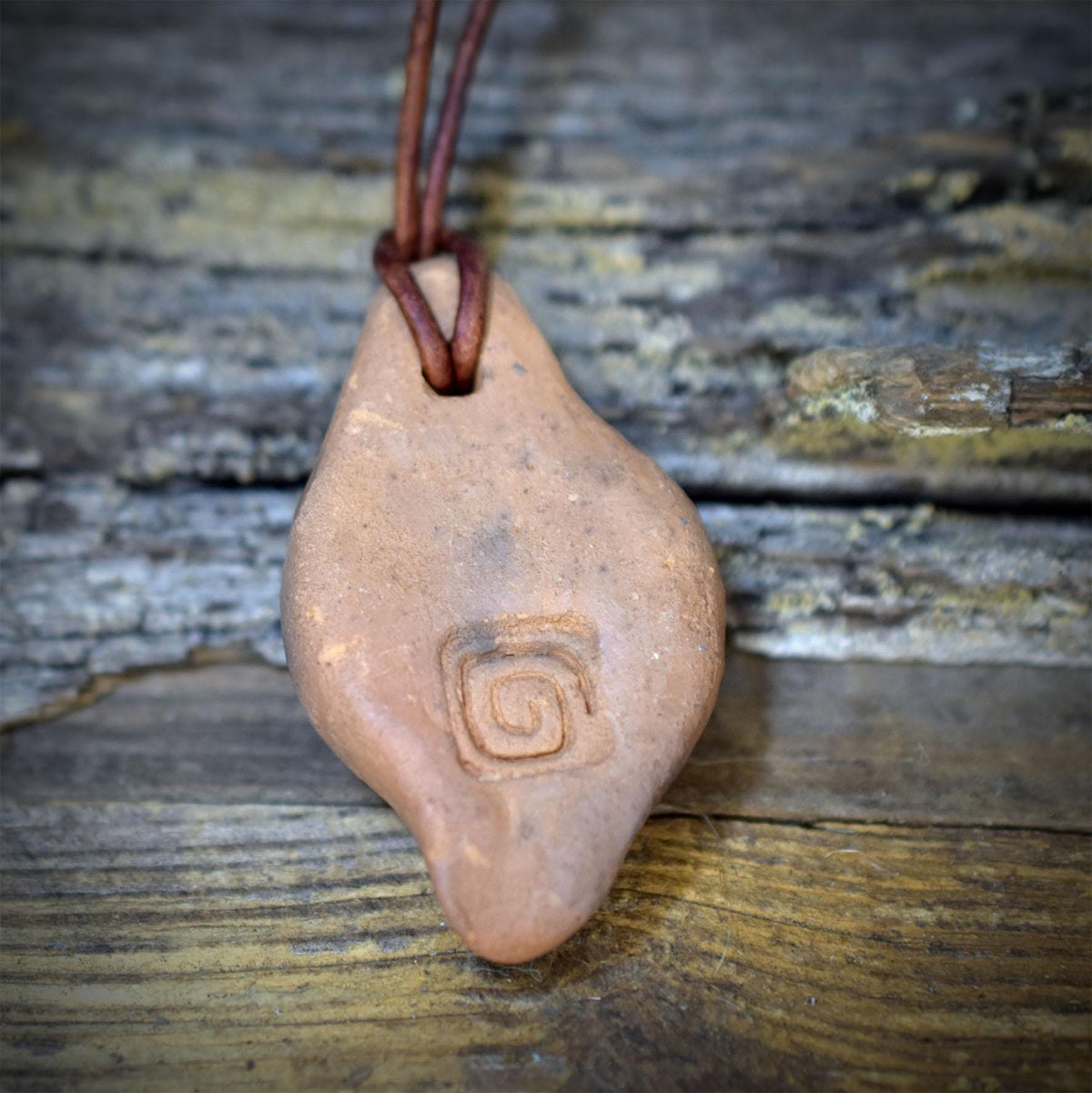 Fossil Amulett Keramik Kette Schnecke Talisman Glücksbringer Lederband Schamanischer Schmuck Schutzstein AMU105