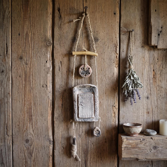 Holdas Tor Wandbehang Keramik Spindel Eiskristall Wanddeko Altar Frau Holle Rauchbrand Kunst Unikat HEX059