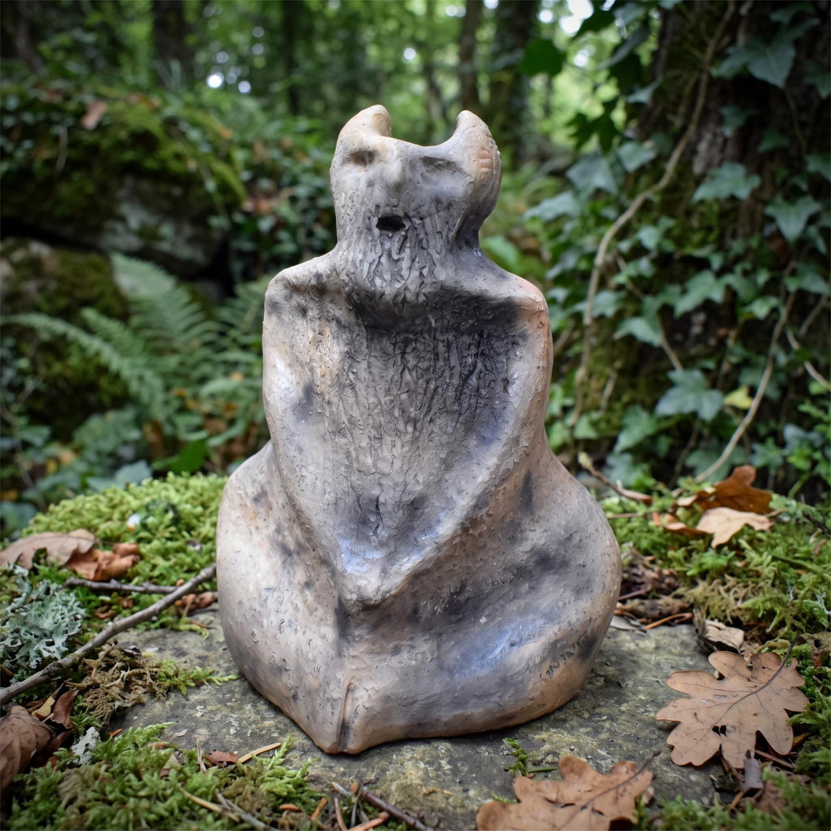 Cernunnos Skulptur aus Keramik, Gehörnter Gott Altarfigur, keltischer Waldgott für Naturrituale, Unikat SKU332