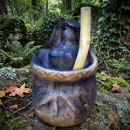 Baba Jaga im Mörser Skulptur Keramik, Hexe Altarfigur mit Holzstößel und Hühnerfuß Relief, Unikat SKU334