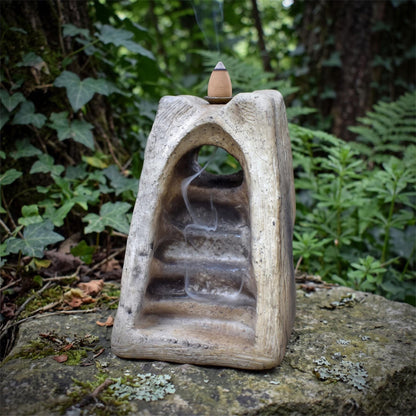 Backflow Räucherkegelhalter Turm aus Keramik, Teelichthalter Tor mit Treppe, Wasserfall Räuchergefäß, Unikat RÄH089
